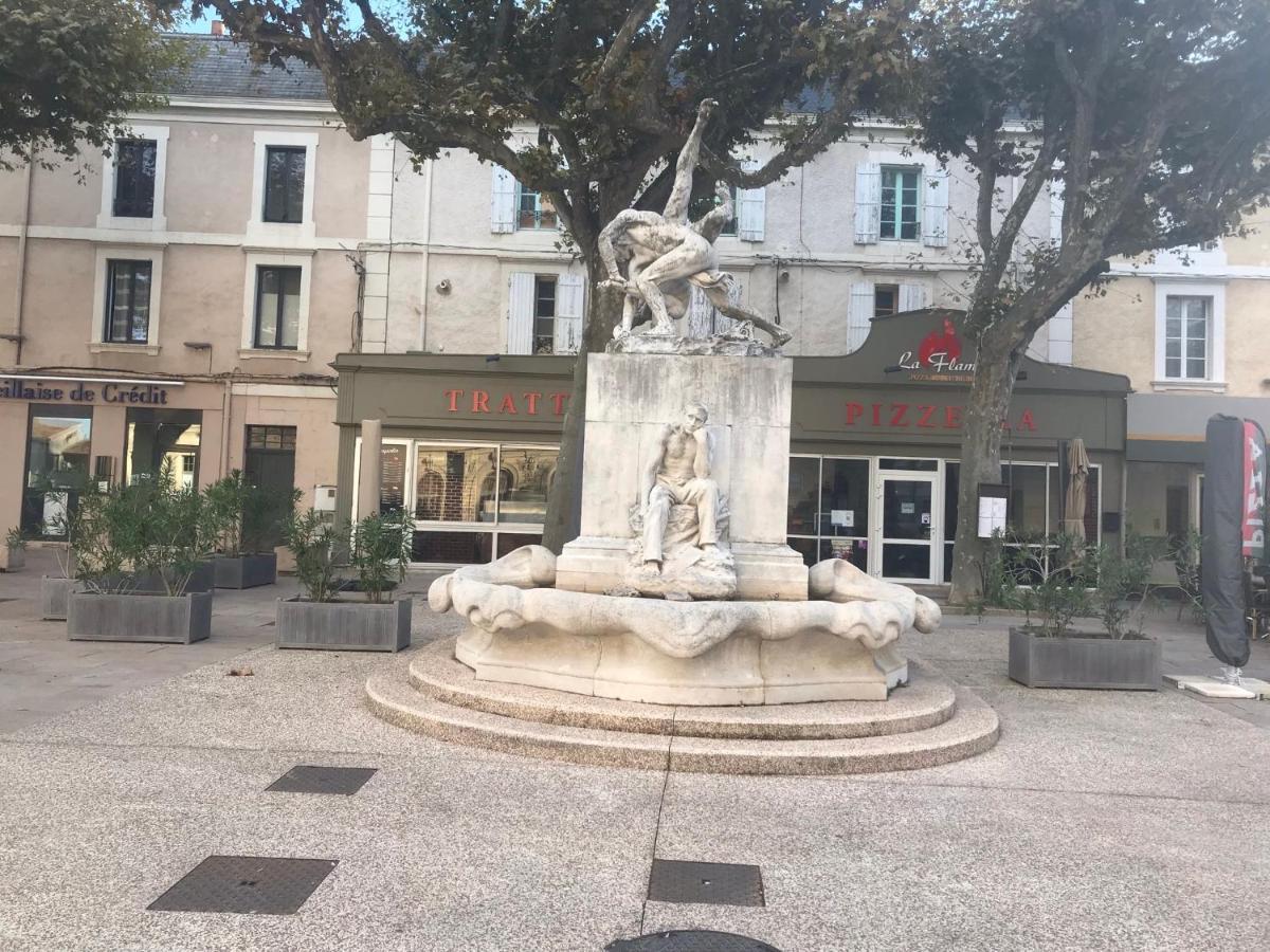 Gite climatisé pour 4 personnes avec piscine dans les hauteurs de Bollène Exterior foto