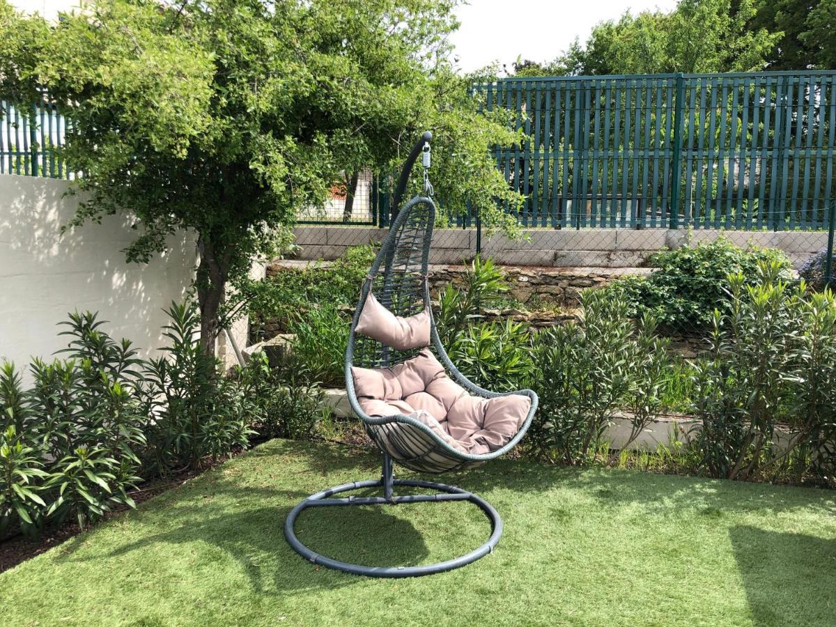 Gite climatisé pour 4 personnes avec piscine dans les hauteurs de Bollène Exterior foto